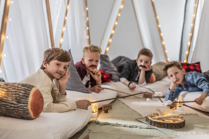 Půjčovna přespávacích stanů pro děti Kluci Praha Little Glampi (7)